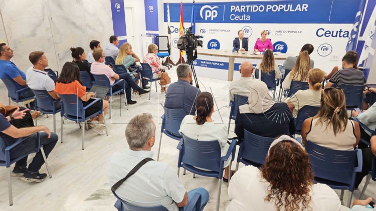 yolanda-bel-anuncia-dimite-secretaria-pp-ceuta-4