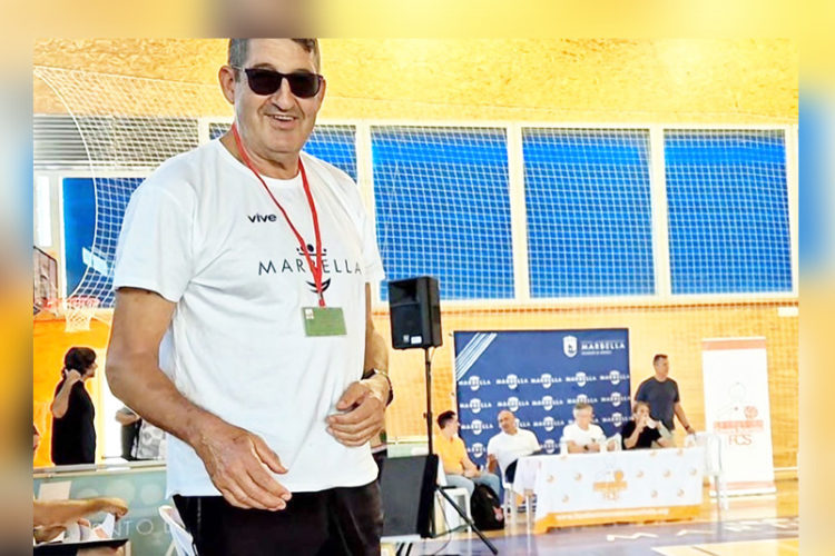 alberto-garcia-entrenador-club-baloncesto-fenix