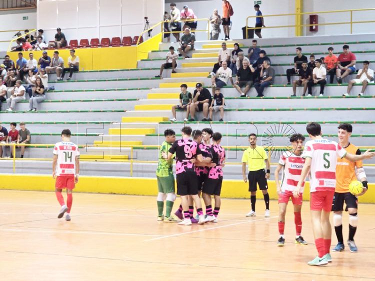 cd-puerto-se-pasea-terceto-granada-futbol-sala