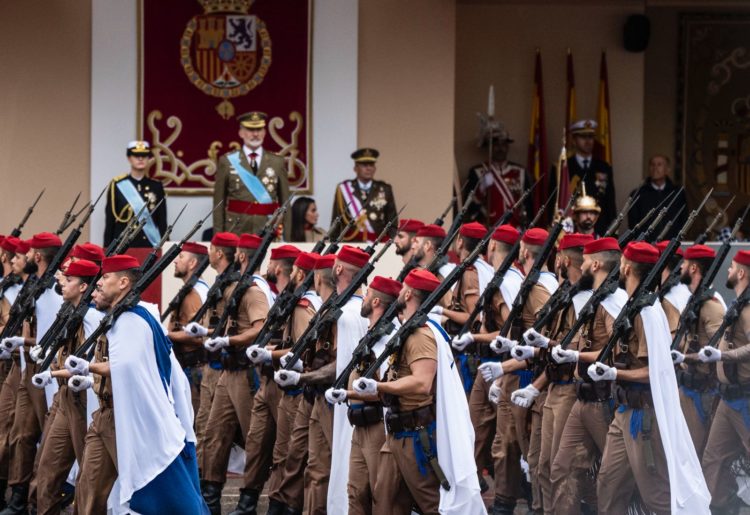 regulares-desfile-madrid-fiesta-nacional-12-octubre-1