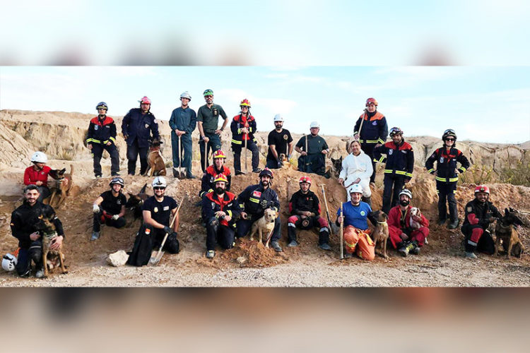 unidad-canina-ceuta-perros-rescate-detectar-personas-sepultadas-proteccion-civil-10