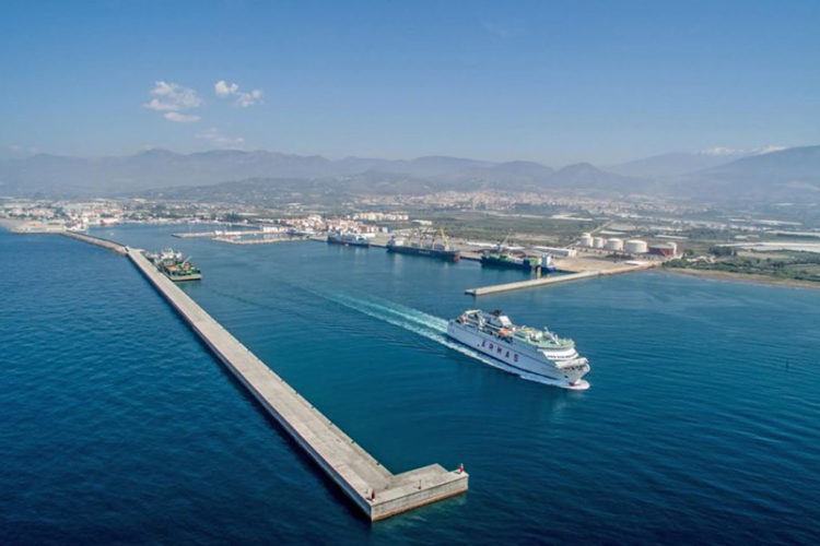 armas-trasmediterranea-fortalece-rutas-melilla-almeria-motril-adjudicacion