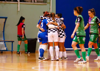 cachon-admirar-trabajo-jugadoras-ceuta-futbol-sala