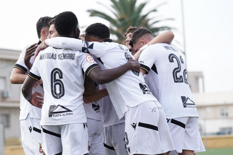 ceuta-b-vuelve-senda-victoria-atletico-central-futbol-1