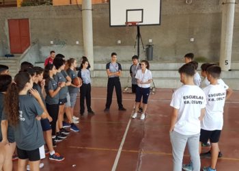 fbc-seguira-cursos-arbitros-preparara-selecciones-baloncesto-002