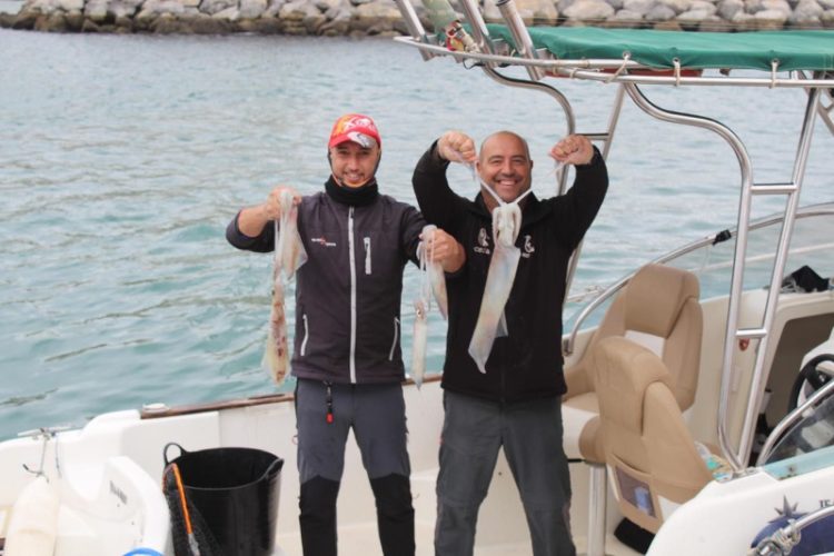 finaliza-exito-trofeo-benefico-pesca-calamar-014