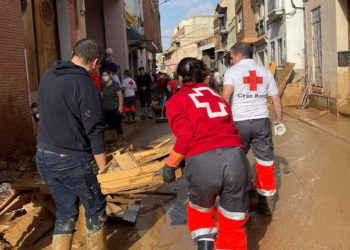 voluntarios-cruz-roja-ceuta-dana-valencia-catarroja-4