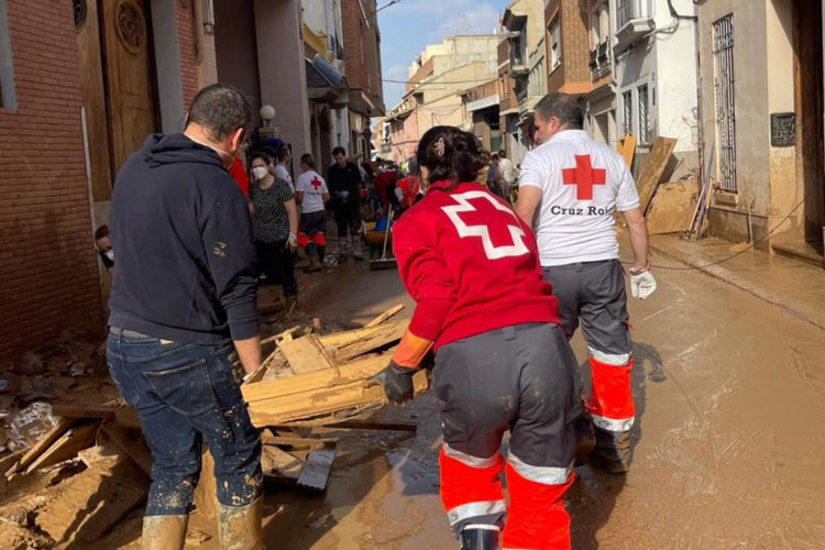 voluntarios-cruz-roja-ceuta-dana-valencia-catarroja-4
