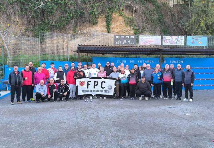 entrega-trofeos-torneo-navideno-benefico-petanca-1