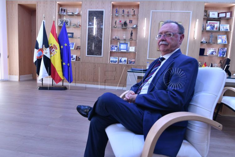 juan-vivas-despacho-bandera-ceuta