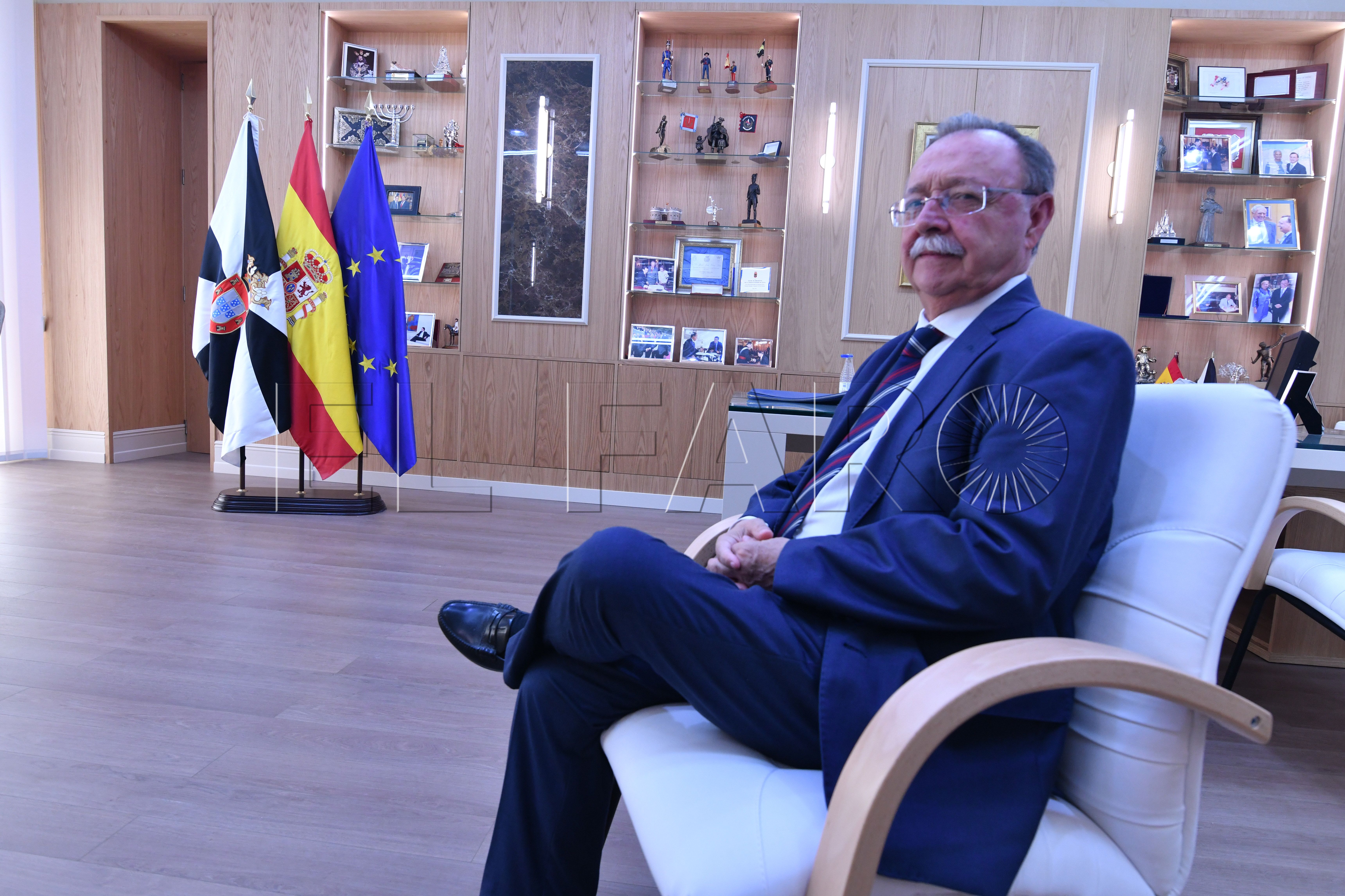juan-vivas-despacho-bandera-ceuta