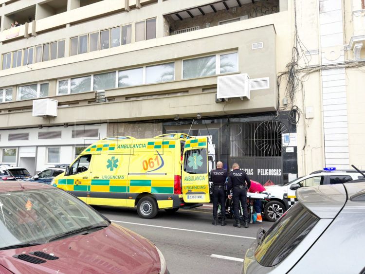 policia-nacional-ambulancia-marina-herido-bala-7