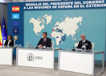 sanchez-felicita-navidad-militares-extranjero-2