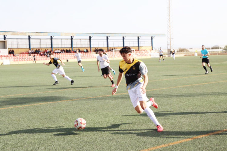 sporting-se-lleva-punto-oro-canada-futbol-006