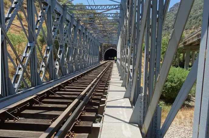 tunel-via-tren-adif