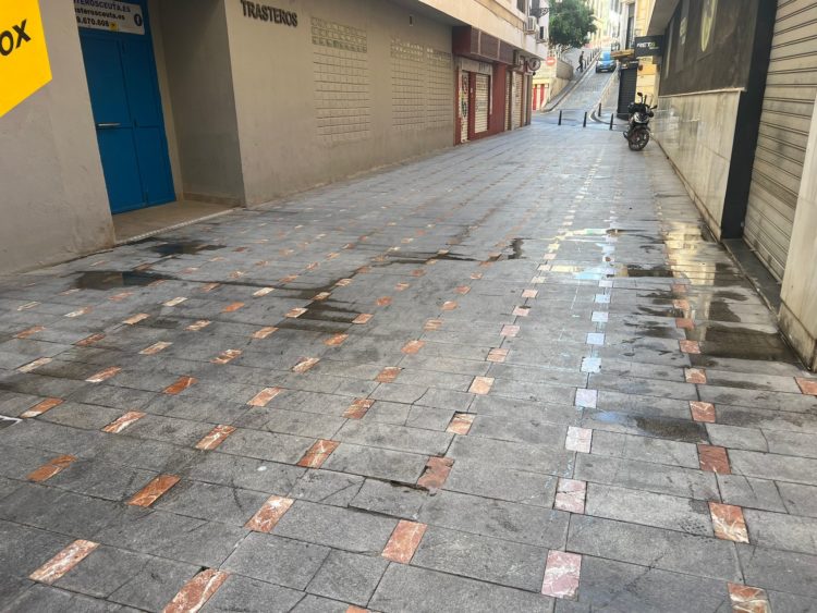 vecinos-denuncian-orines-excrementos-pasaje-mina-5