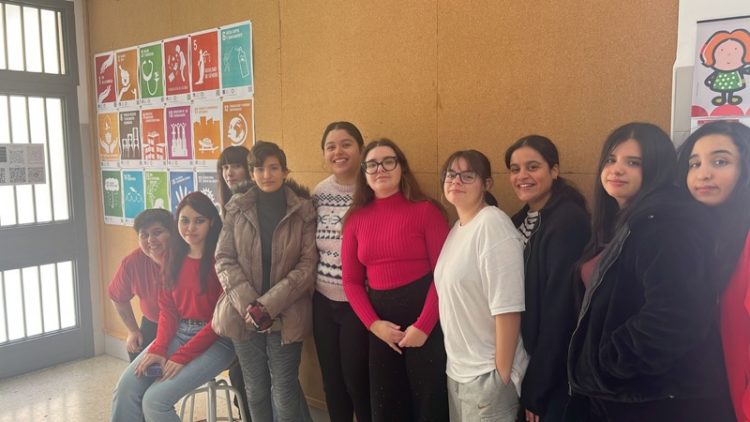 alumnas-escuela-arte-se-vuelcan-sostenibilidad-003