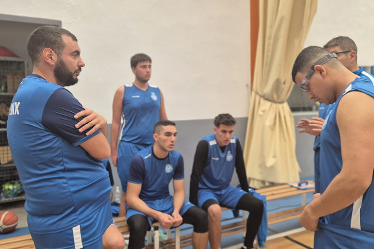 cb-fenix-da-cara-cae-fuerte-rival-queseria-gazul-alcala-baloncesto