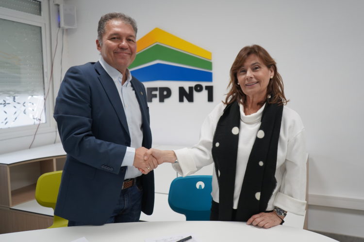 colegio-medicos-firma-convenio-cifp-2