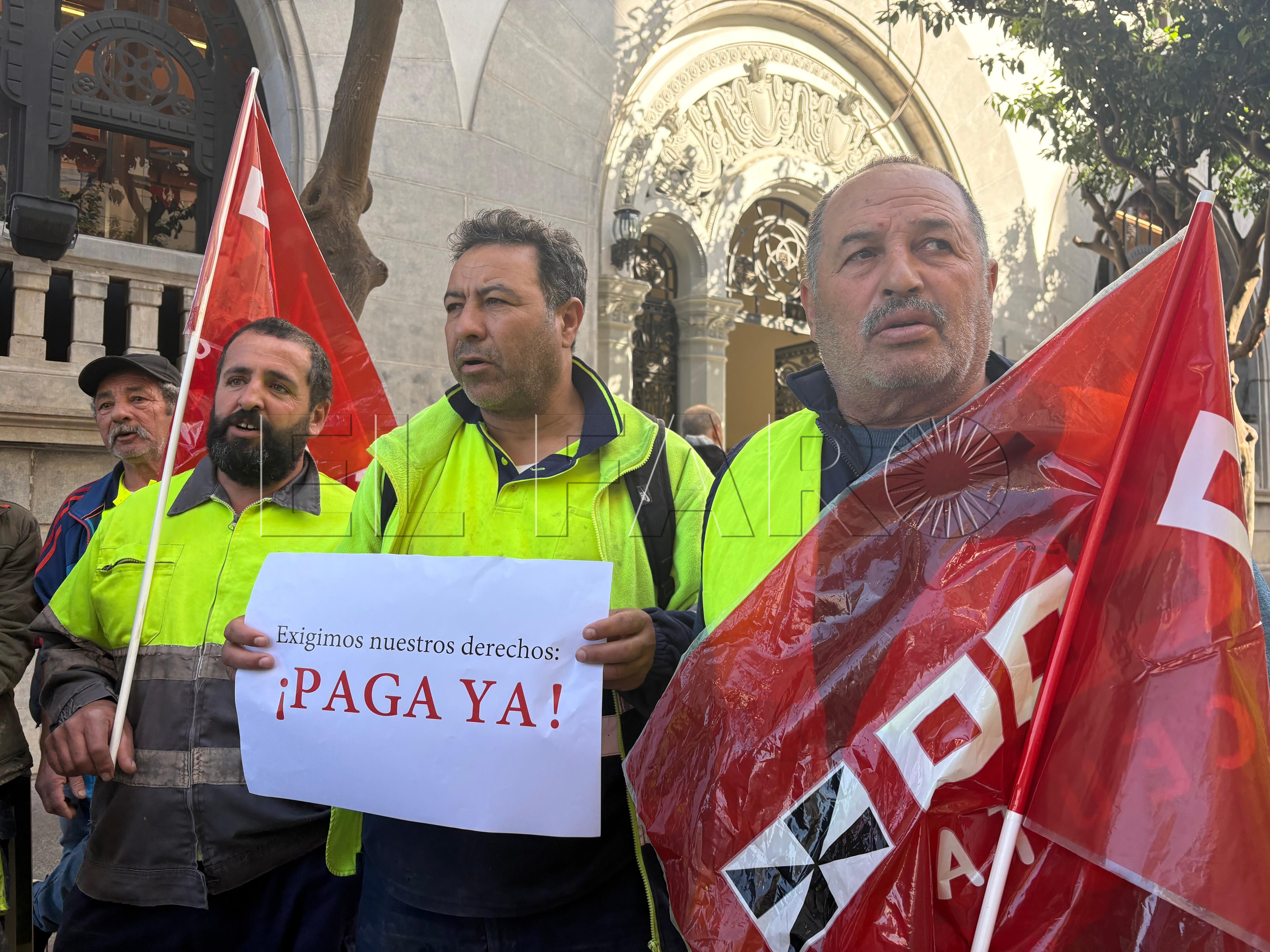 concentracion-trabajadores-estructuras-estrecho-9
