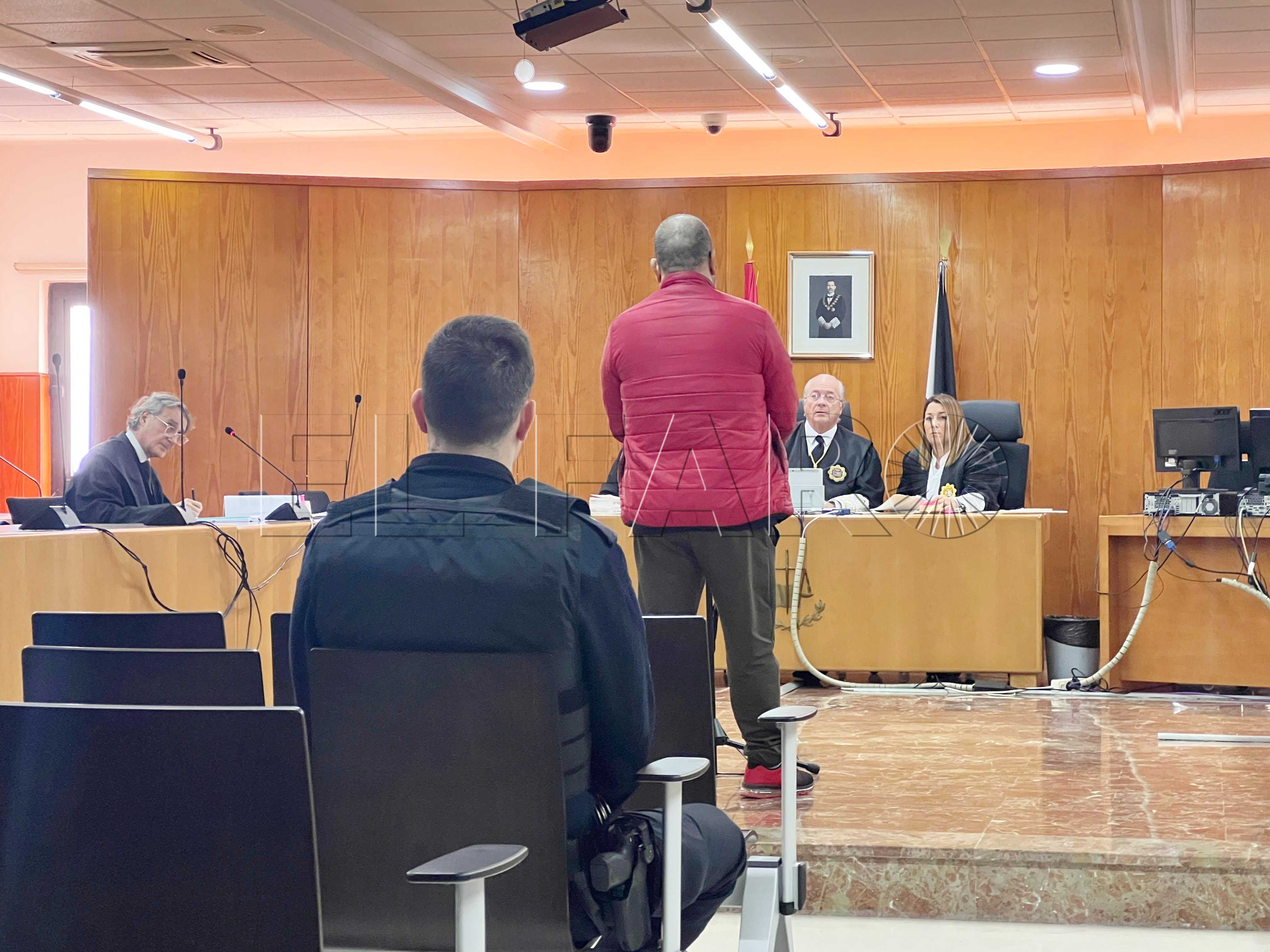 condenado-carcel-juicio-audiencia-agredir-hacha-vecina-1