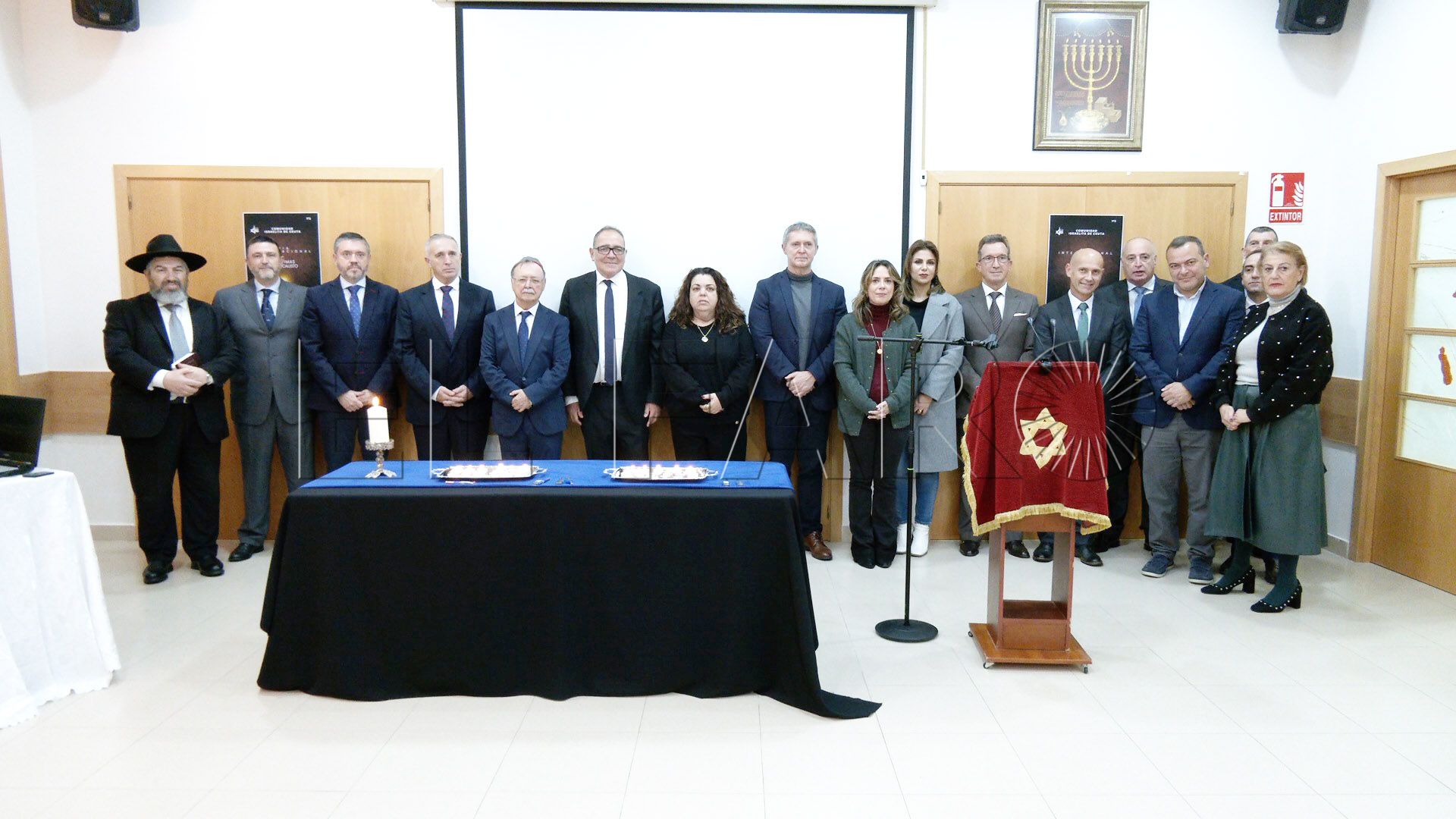 conmemoracion-recuerdo-muertes-holocausto-comunidad-judia-17
