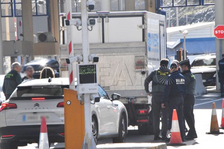 espiral-aduana-comercial-papel-higienico-no-llego-marruecos-002