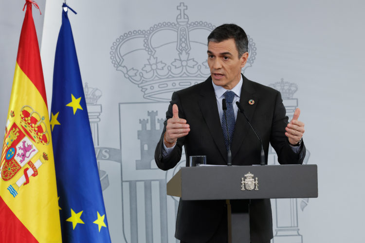 pedro-sanchez-rueda-prensa-decreto-omnibus
