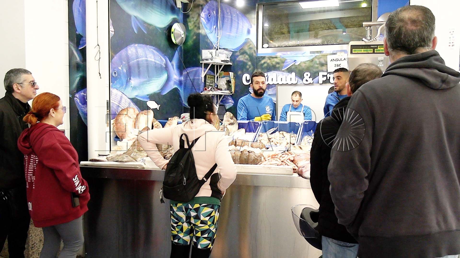 pescaderos-mercado-central-apoyan-aduana-comercial-30