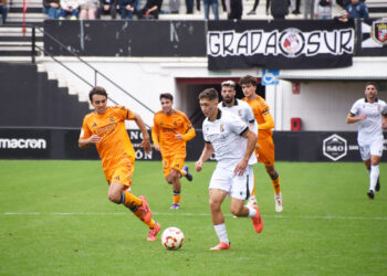ad-ceuta-tres-puntos-lider