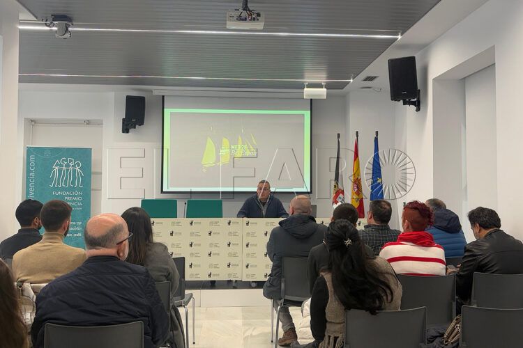 barco-paz-recala-ceuta-compartir-experiencias-multicultural-007