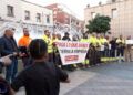 cacerolas-silbatos-impagos-estructuras-estrecho-014