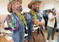 comparsa-caballas-lanzan-canas-cuartos-falla-8
