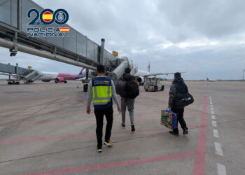 Expulsado de España un peluquero de Mataró por captar combatientes para Dáesh