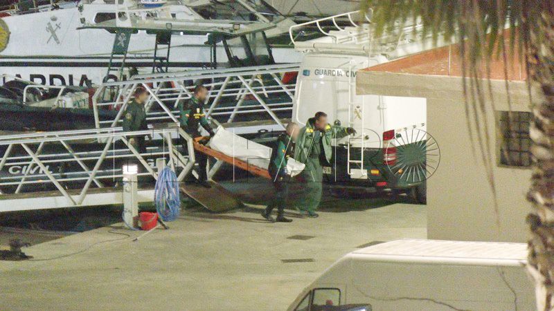 fotos-guardia-civil-recupera-cadaver-cerca-sirena-030-portada