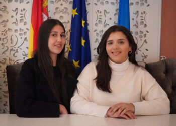 insaf-ahmed-nadia-macias-finalizan-practicas-colegio-medicos