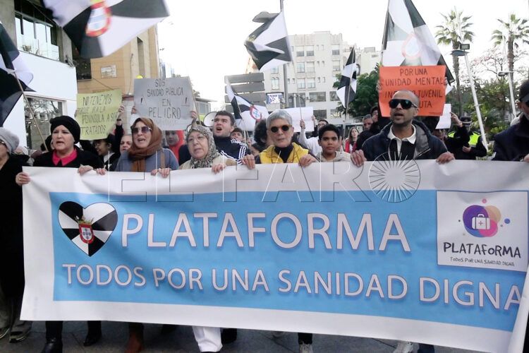 manifestacion-plataforma-sanidad-digna-ingesa-escucha-ceuta-lucha-13