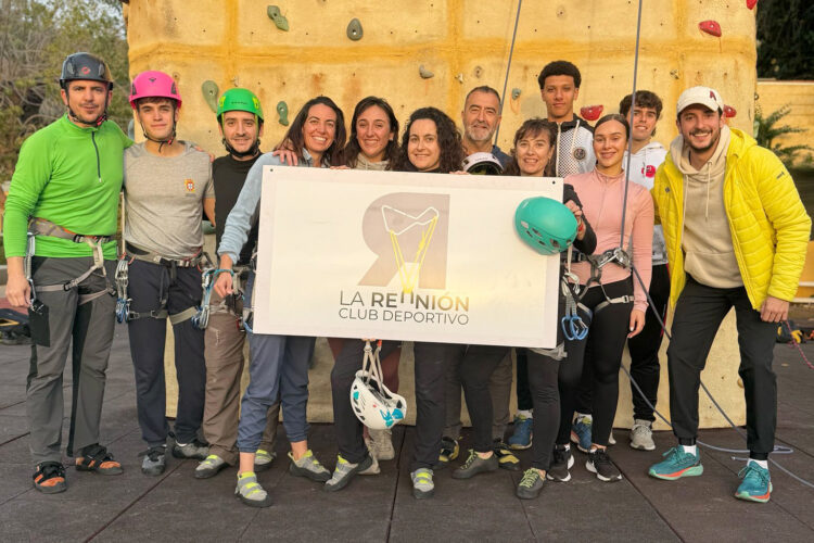 nace-club-deportivo-reunion-montana-escalada-1