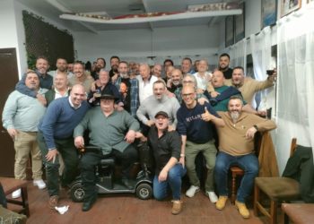 Todos los Caballas de Oro reunidos.