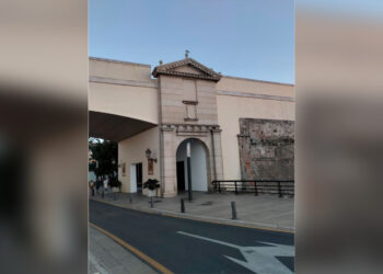 opinion-puerta-sin-titulos