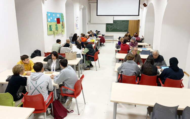 proyecto-inter-age-universidad-barrera-generacional
