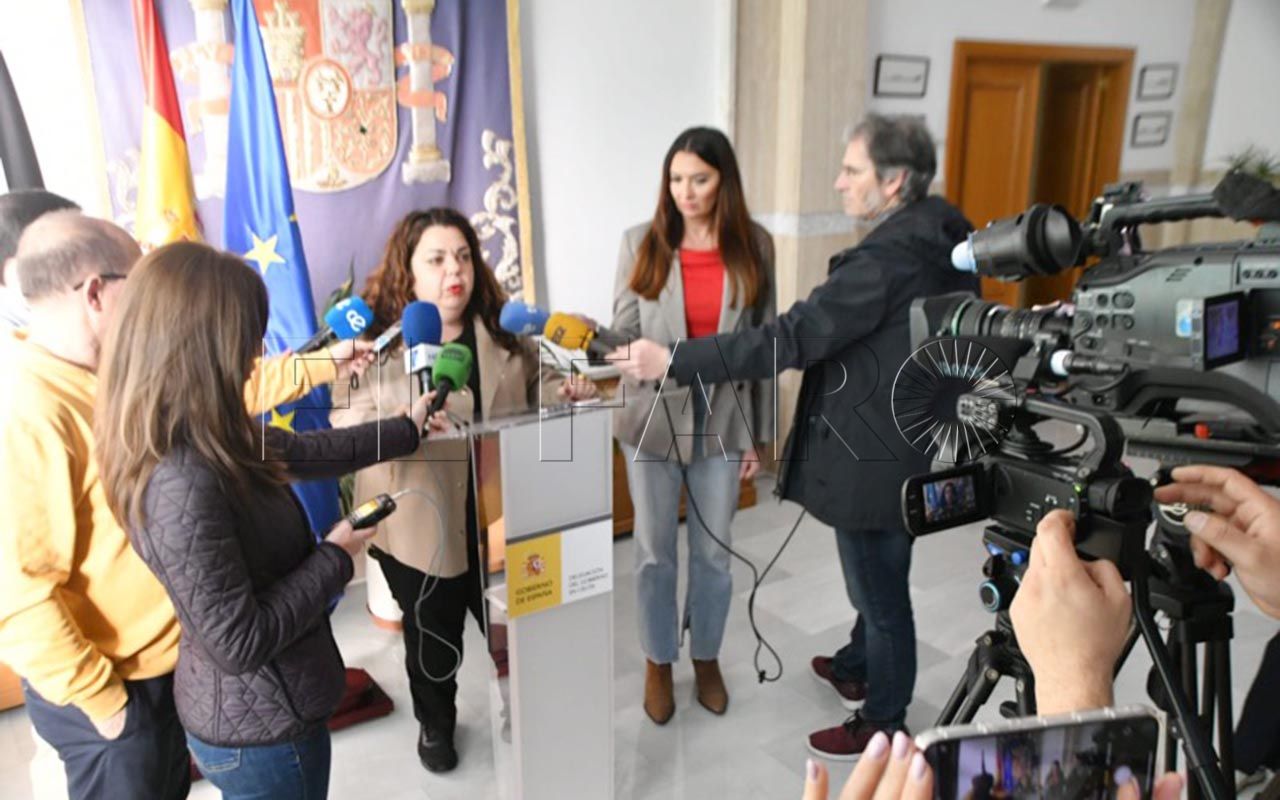 rueda-de-prensa-delegada-cristina-pérez-aduana-comercial-003