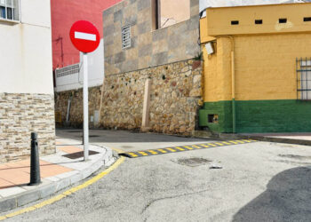 senal-fantasma-direccion-prohibida-peligro-accesos-libertad-003