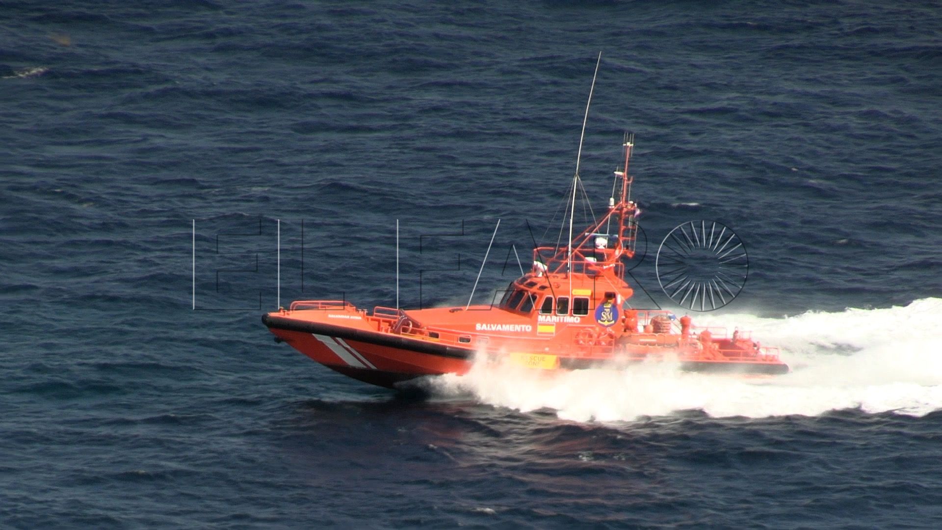 sin-rastro-embarcacion-volcada-sirena-salvamento-3