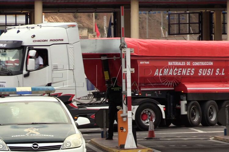 Ceuta-importará-camión-áridos-Marruecos-aduana-comercial