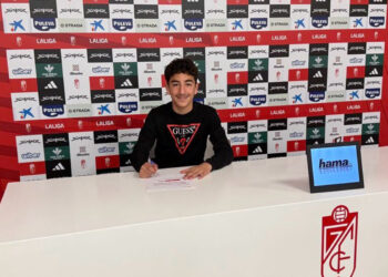 abdelatif-chellaf-firma-granada-cf-futbol-sala-001-cd-puerto