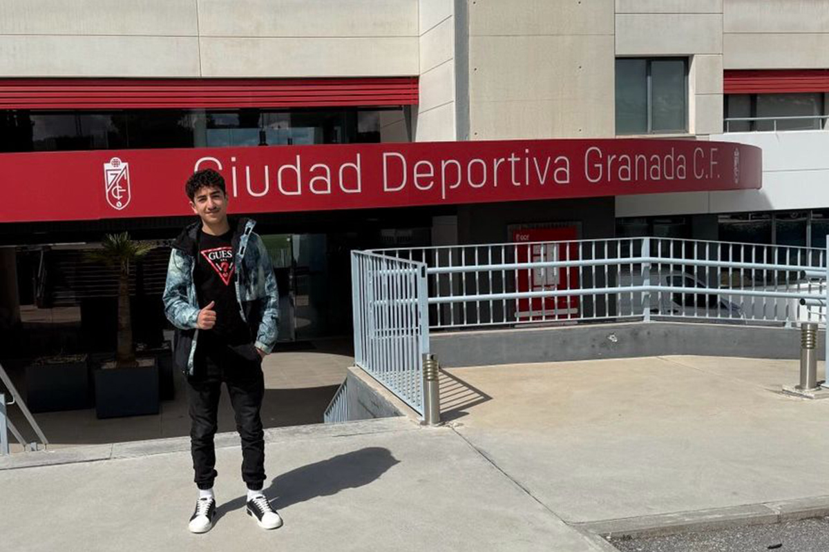 abdelatif-chellaf-firma-granada-cf-futbol-sala-002