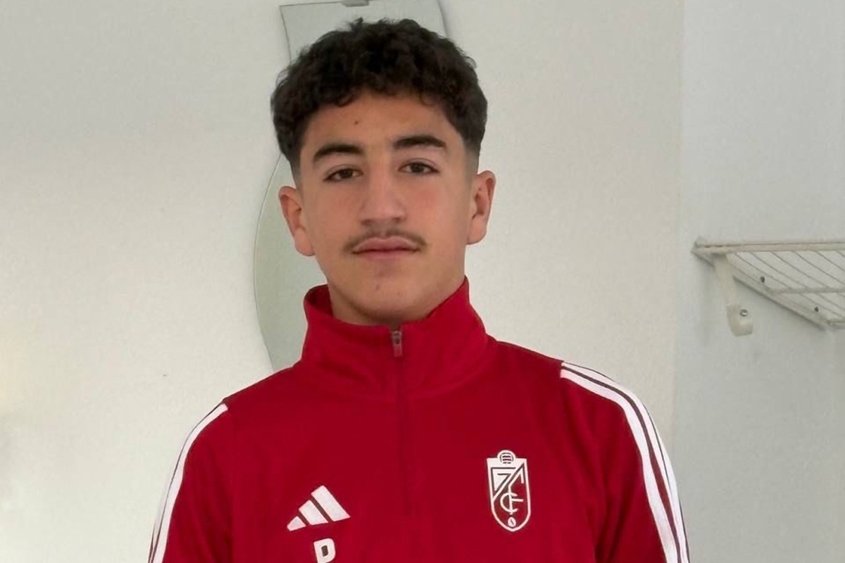 abdelatif-chellaf-firma-granada-cf-futbol-sala-003