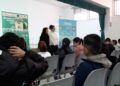 alumnos-principe-felipe-aprenden-reciclar-textil-aceite