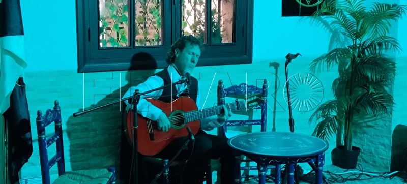 artista-jose-carlos-torres-estrena-voz-tertulia-flamenca